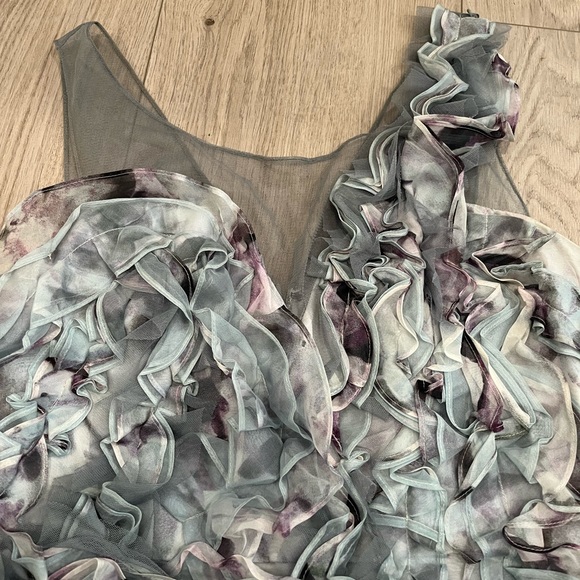 BCBG MaxAzria size 6 dress - Picture 5 of 12